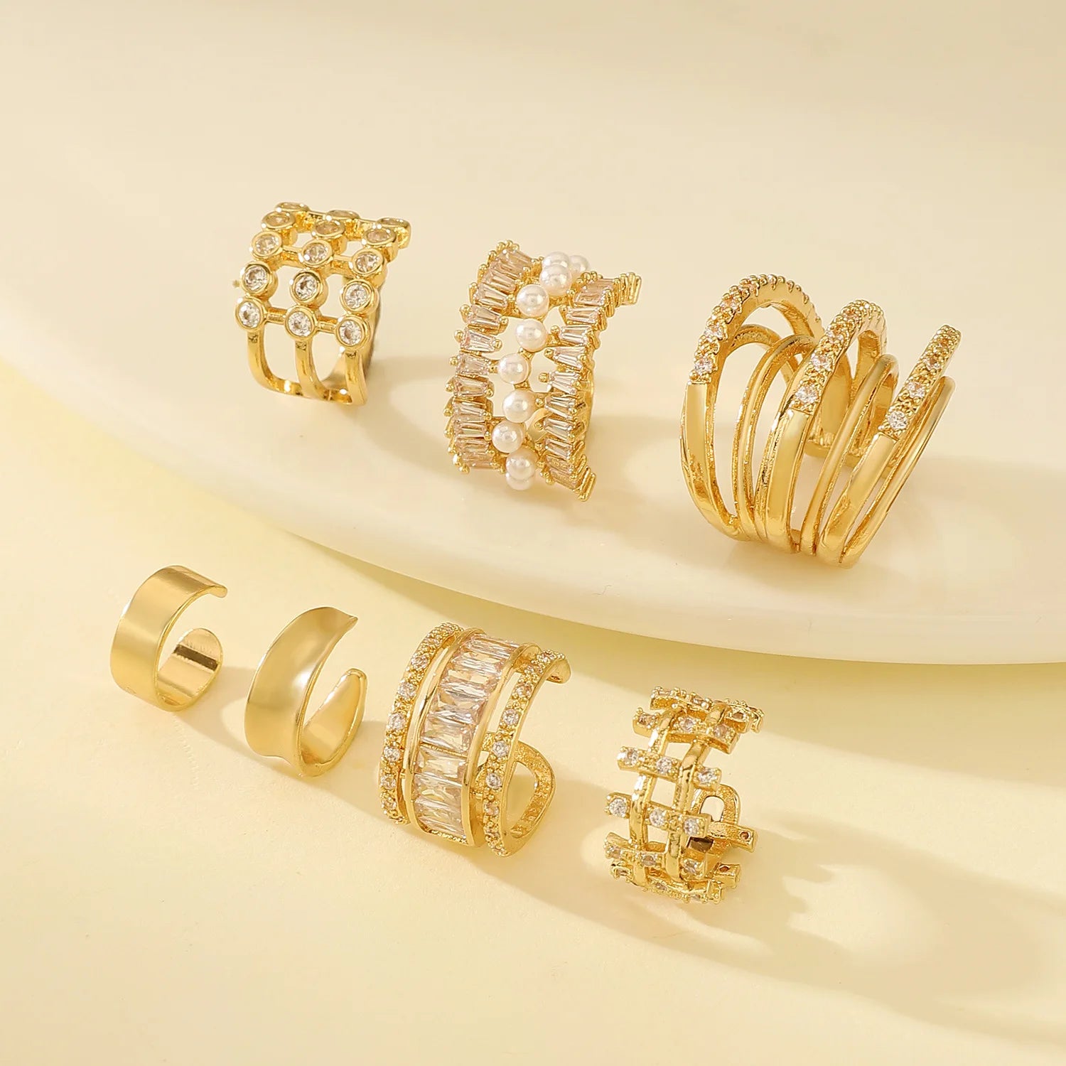 Korean Fashion Zircon Ear Clip Earrings For Women Jewelry Ear Cuffs Without Hole Vintage Fake Piercing Luxury Crystal Earrings